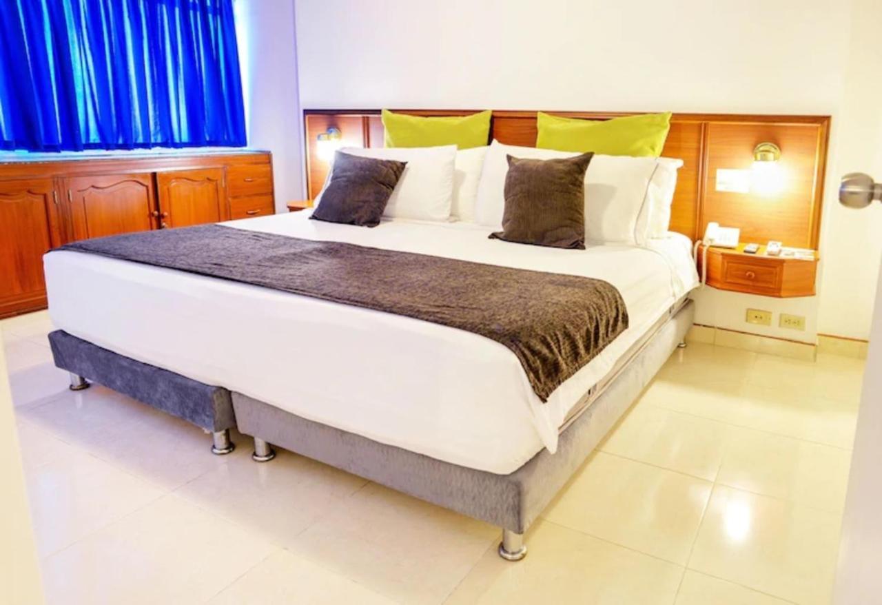 Hotel Thama Palmira  Buitenkant foto
